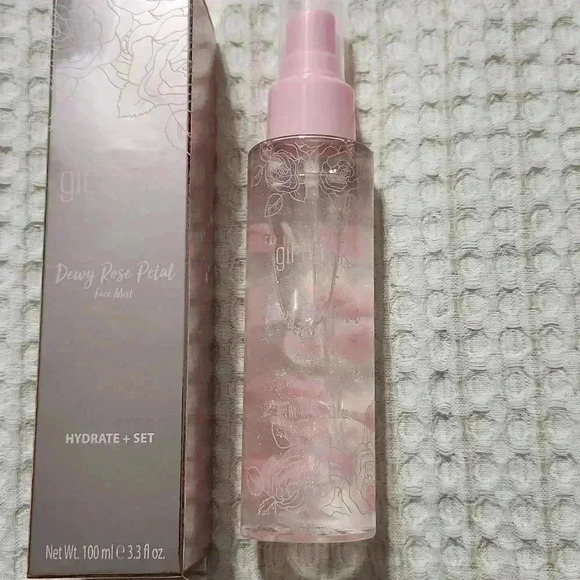 NEW Rose Petal Dewy Face Mist - Picture 1 of 6